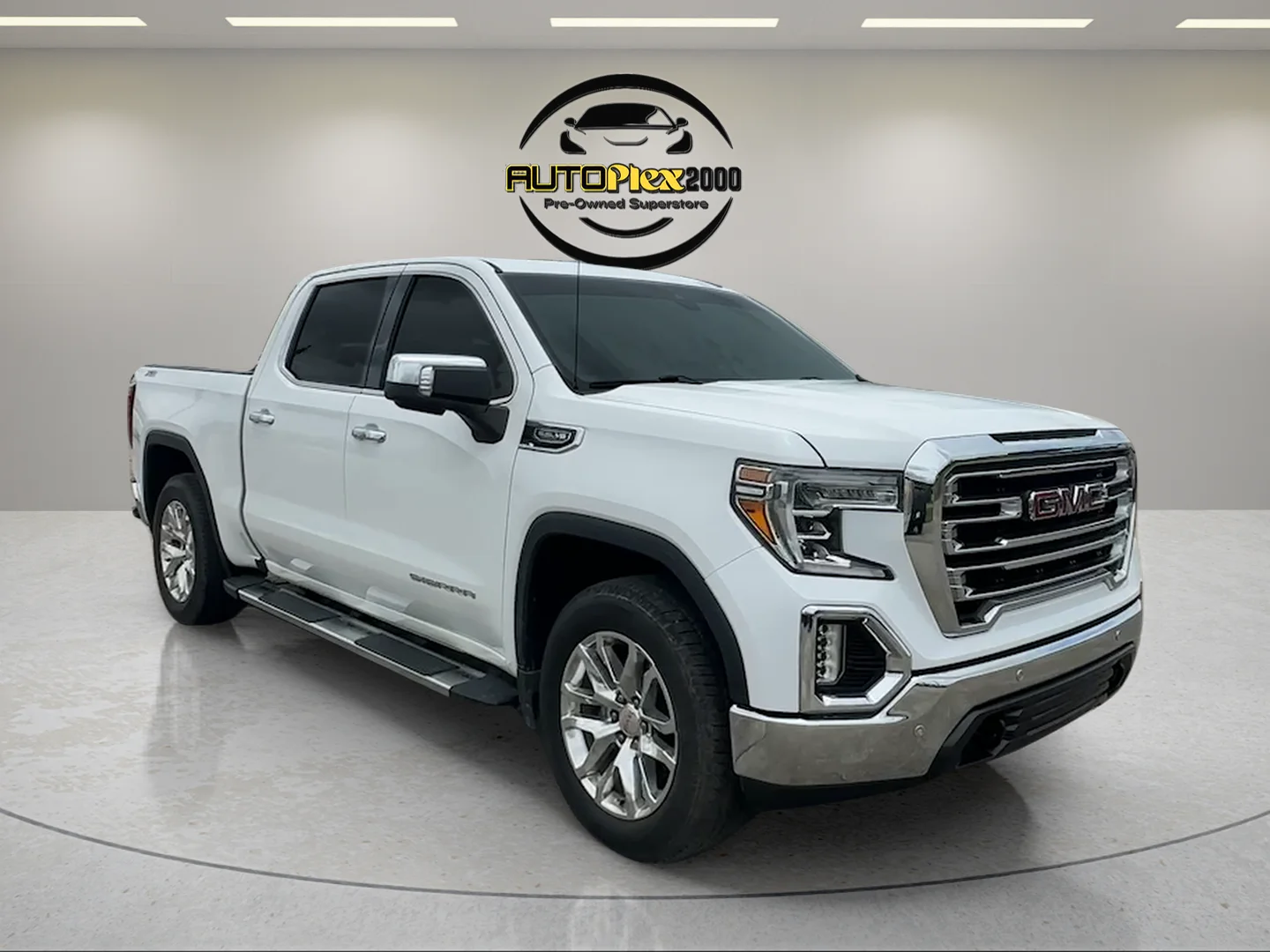 Used 2019 White GMC SLT image 1