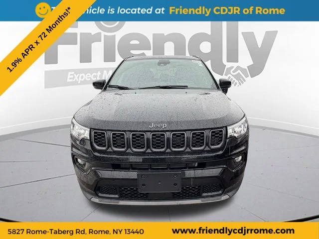 New 2026 Diamond Black Crystal Pearl-Coat Exterior Paint Jeep Limited image 3