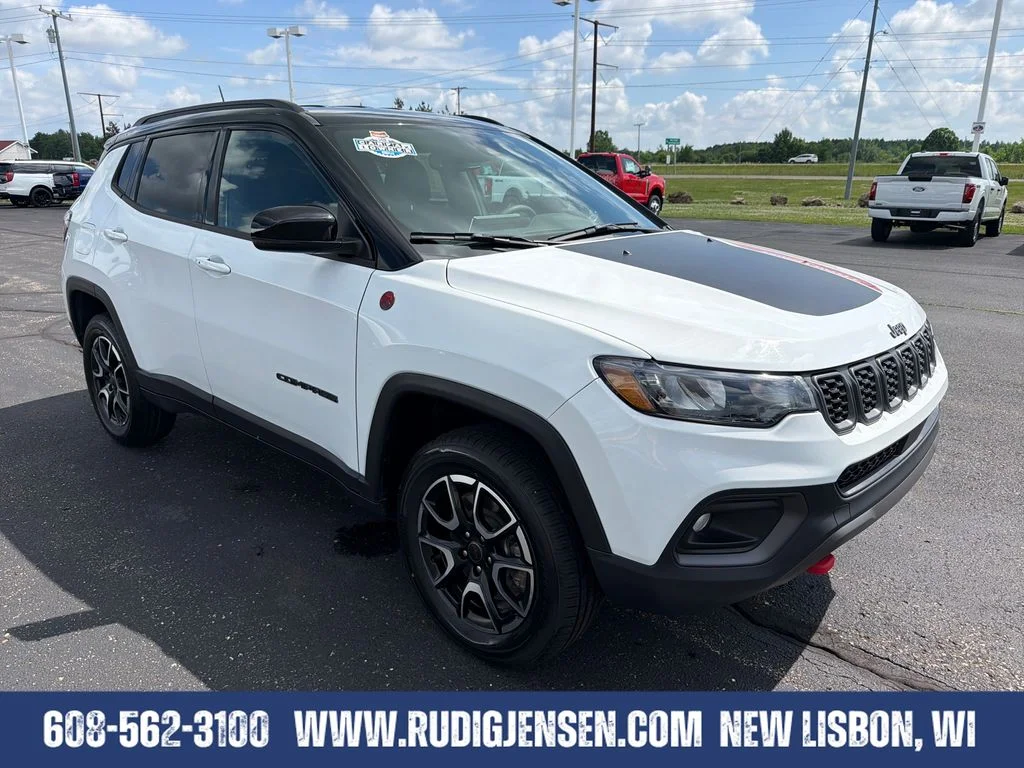 Used 2025 Bright White Clearcoat Jeep Trailhawk image 7