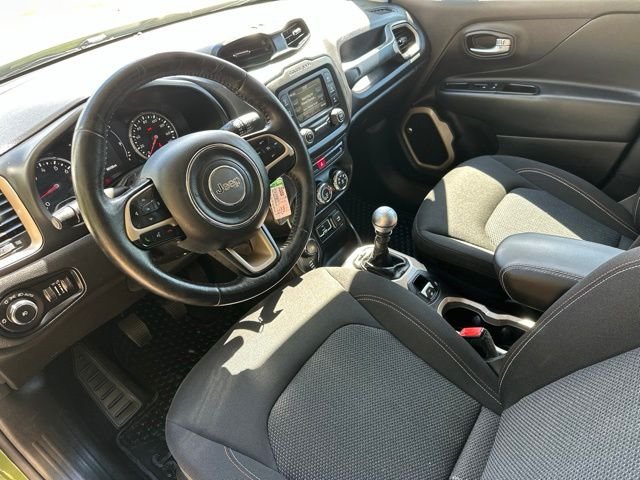 Used 2016 Jungle Green Jeep Latitude image 15