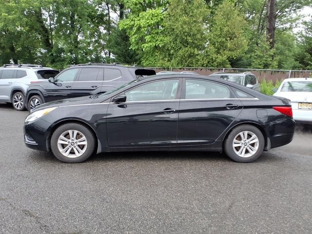 Used 2013 Black Hyundai GLS image 3