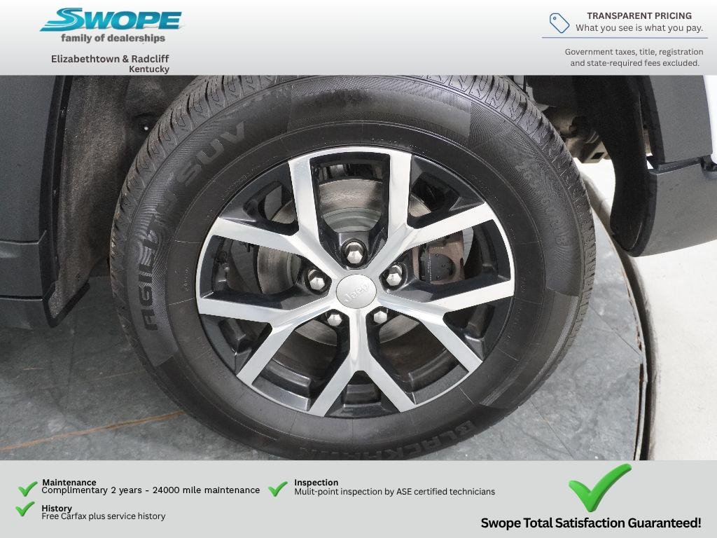 Used 2023 Bright White Clearcoat Jeep Limited image 28