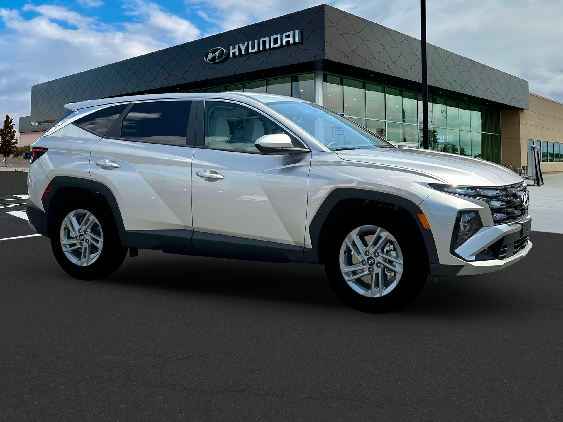 New 2026 Shimmering Silver Hyundai SE AWD image 10