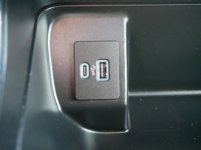 Certified Used 2023 Oxford White Ford XLT image 21