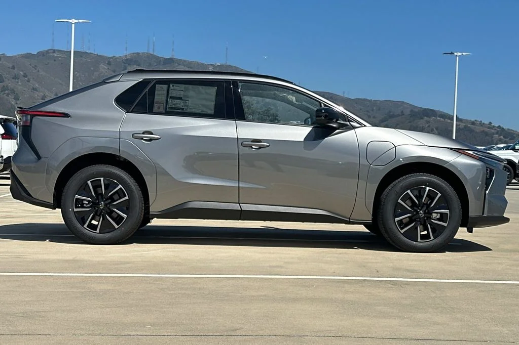 New 2026 Heavy Metal <sup>1</sup> Toyota  XLE image 3