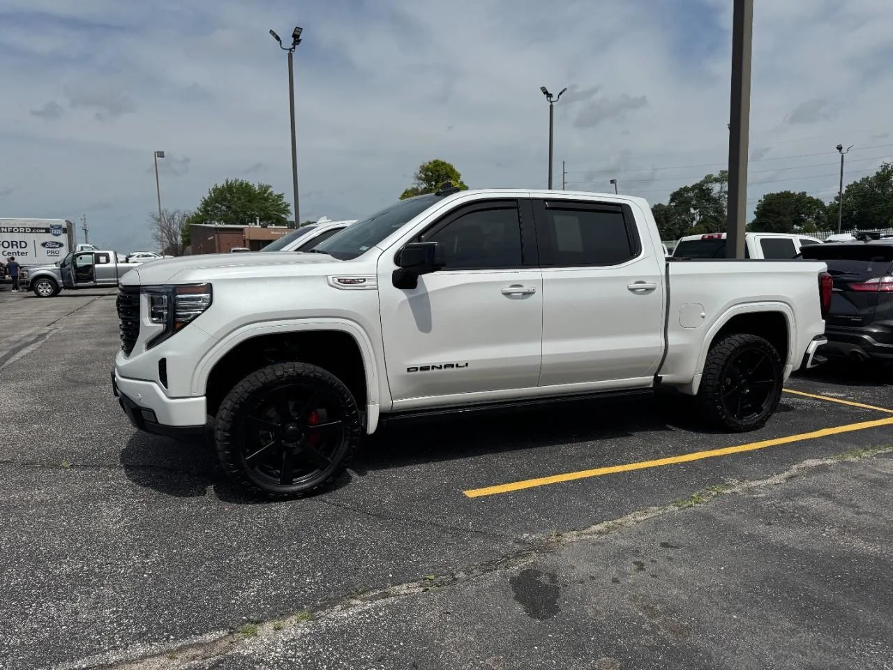 Used 2023 Summit White / White GMC 4WD Crew Cab 147" Denali image 6