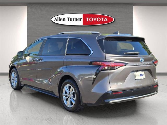 2024 Toyota Sienna Limited - Photo 7