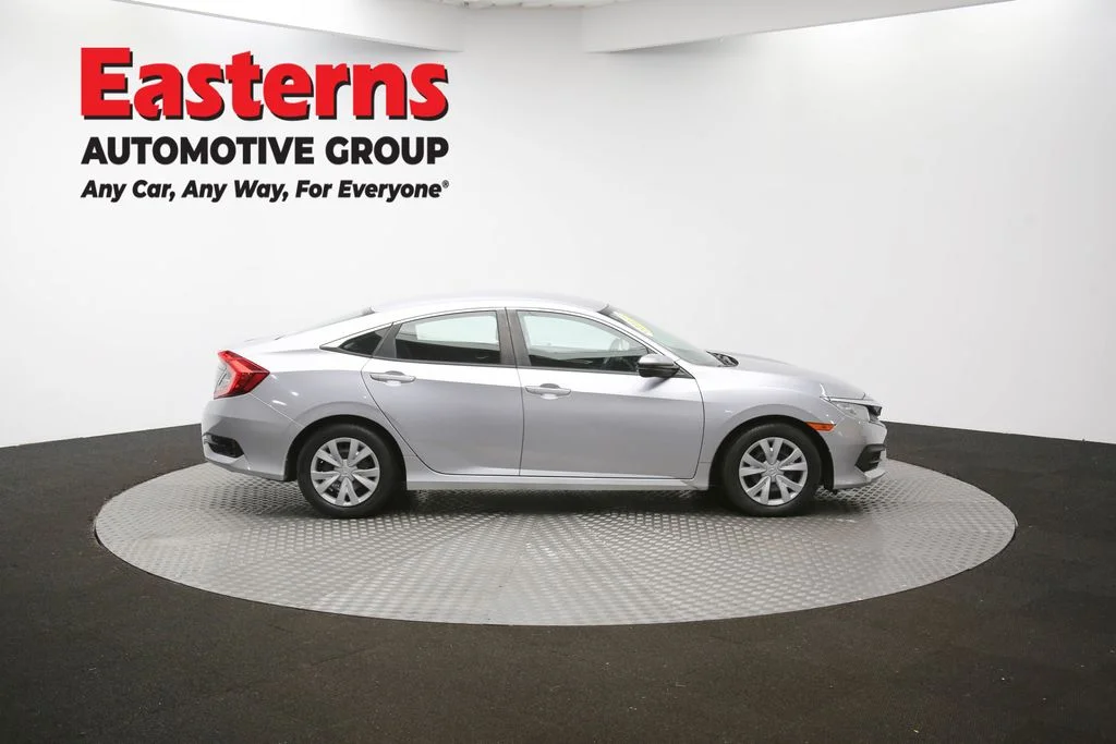 Used 2018 Silver Honda LX image 40