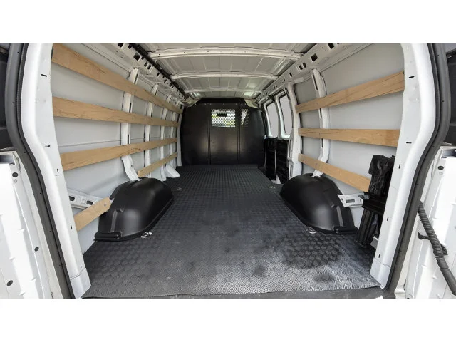 Used 2025 White Chevrolet Work Van image 33