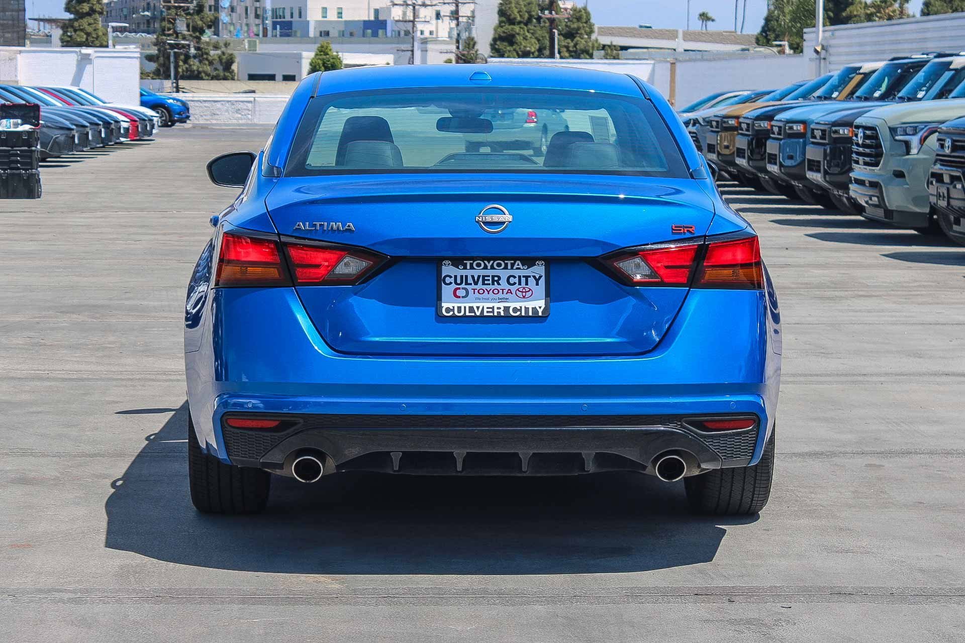 2025 Nissan Altima SR - Photo 7