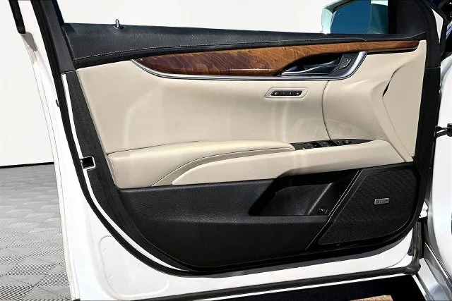 Used 2018 White Cadillac Luxury image 17