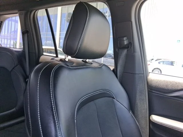 Used 2024 Gray Jeep Altitude image 17
