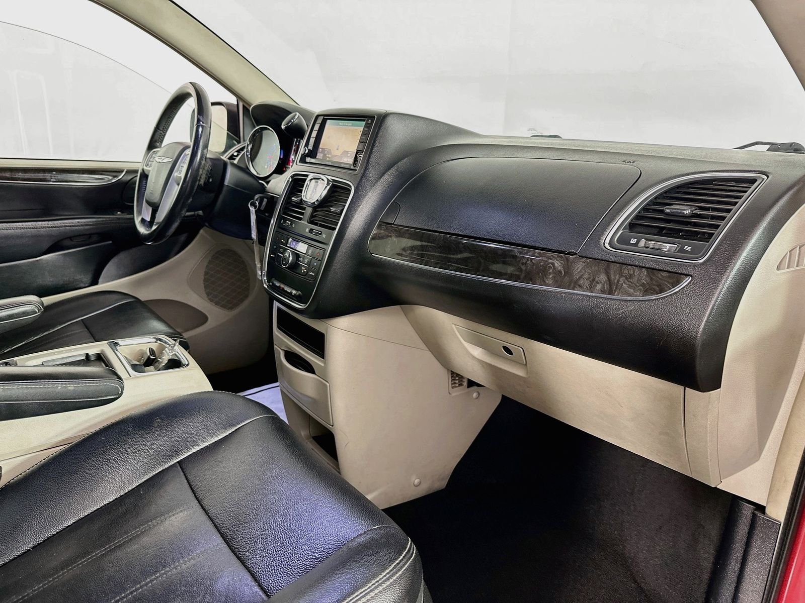 Used 2016 Deep Cherry Red Crystal Pearlcoat Chrysler Touring image 30