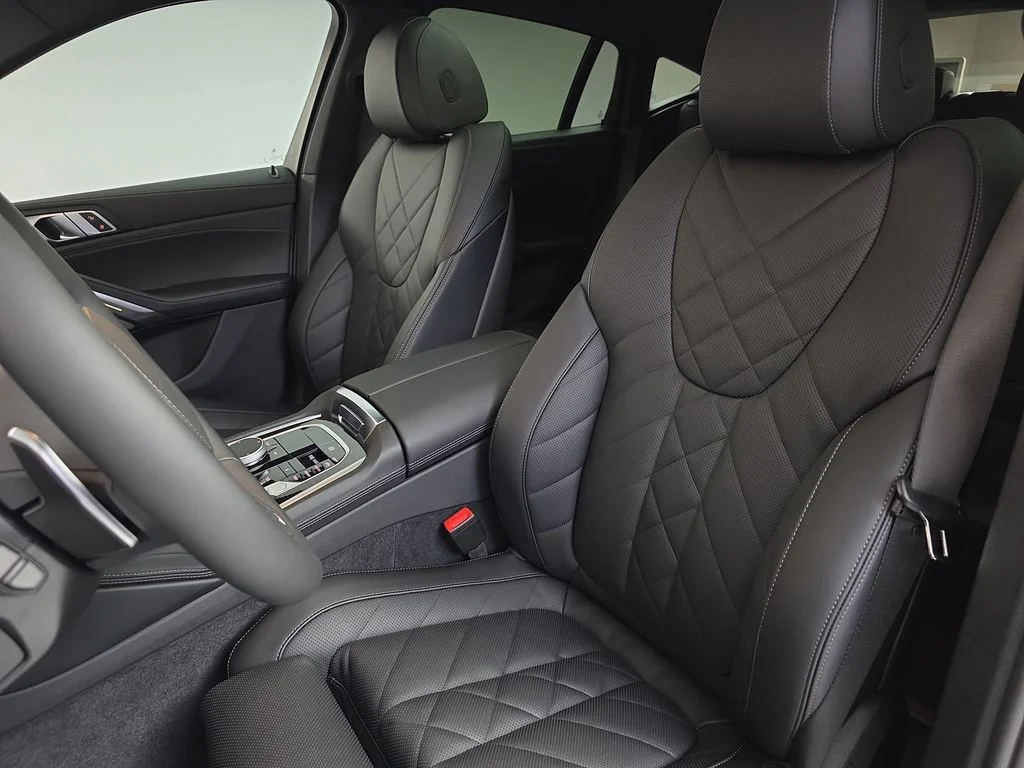 Used 2026 Brooklyn Grey Metallic BMW xDrive40i image 15