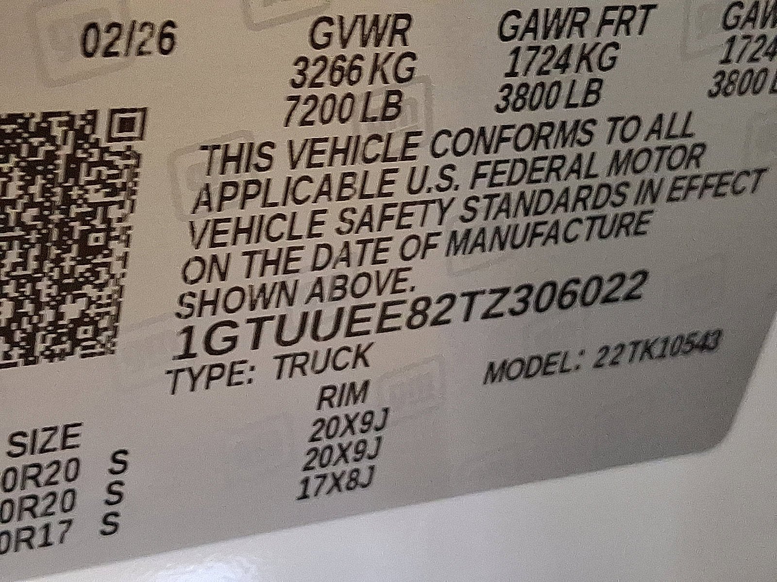 New 2026 Summit White GMC AT4 image 9