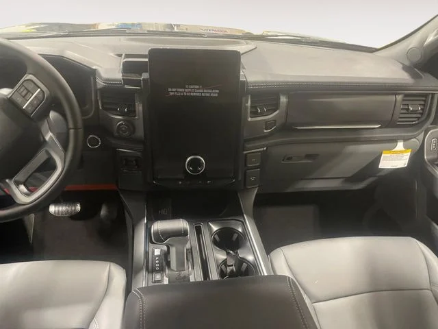 2025 Ford F-150 Lightning Flash - Photo 11