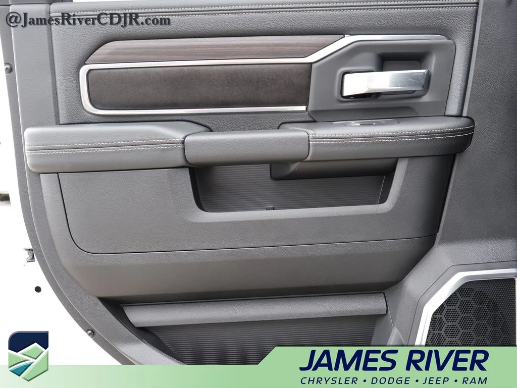 2025 RAM Ram 3500 Pickup Laramie - Photo 16