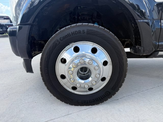 Used 2019 Black Ford Platinum image 10