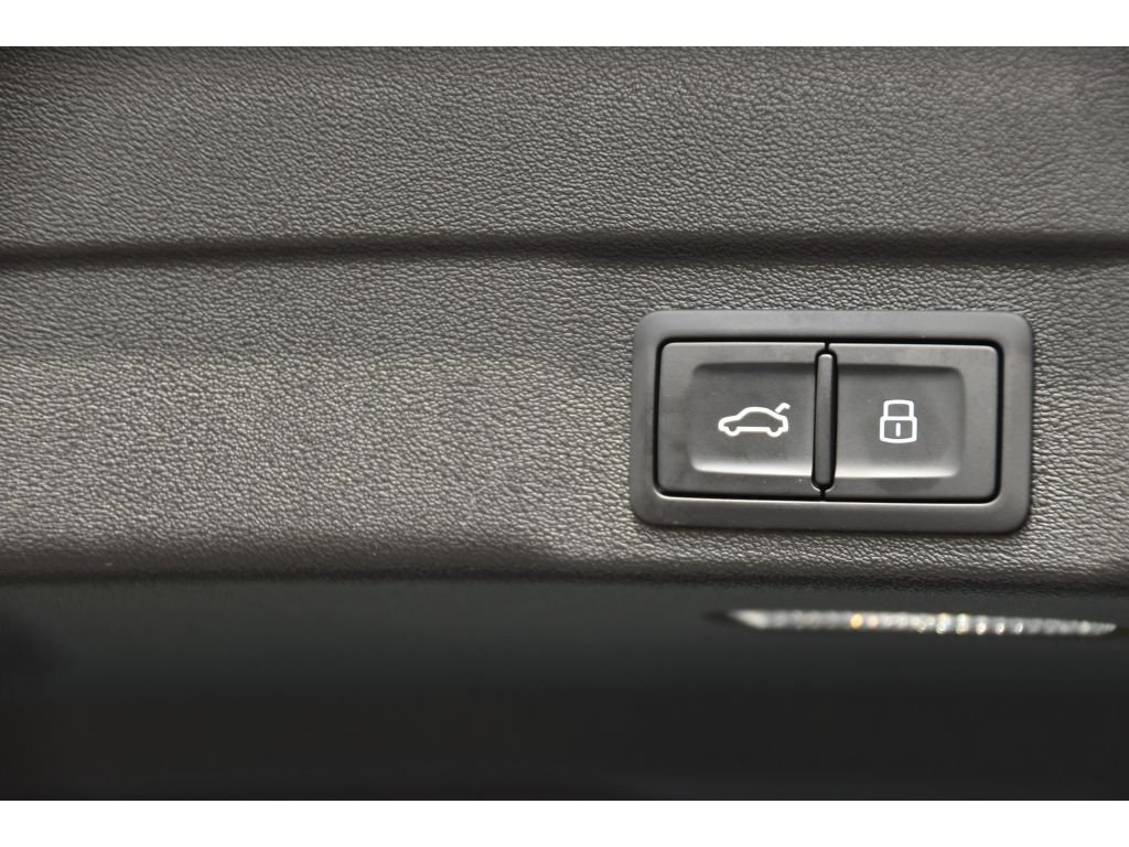 Used 2025 Florett Silver Metallic Audi Premium Plus image 22