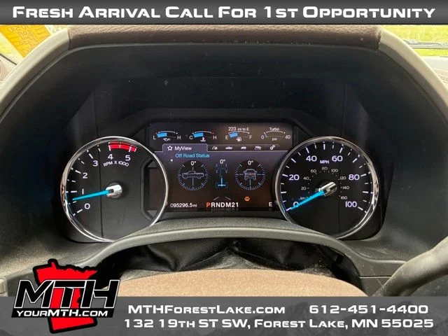 Used 2019 Red Ford King Ranch image 13