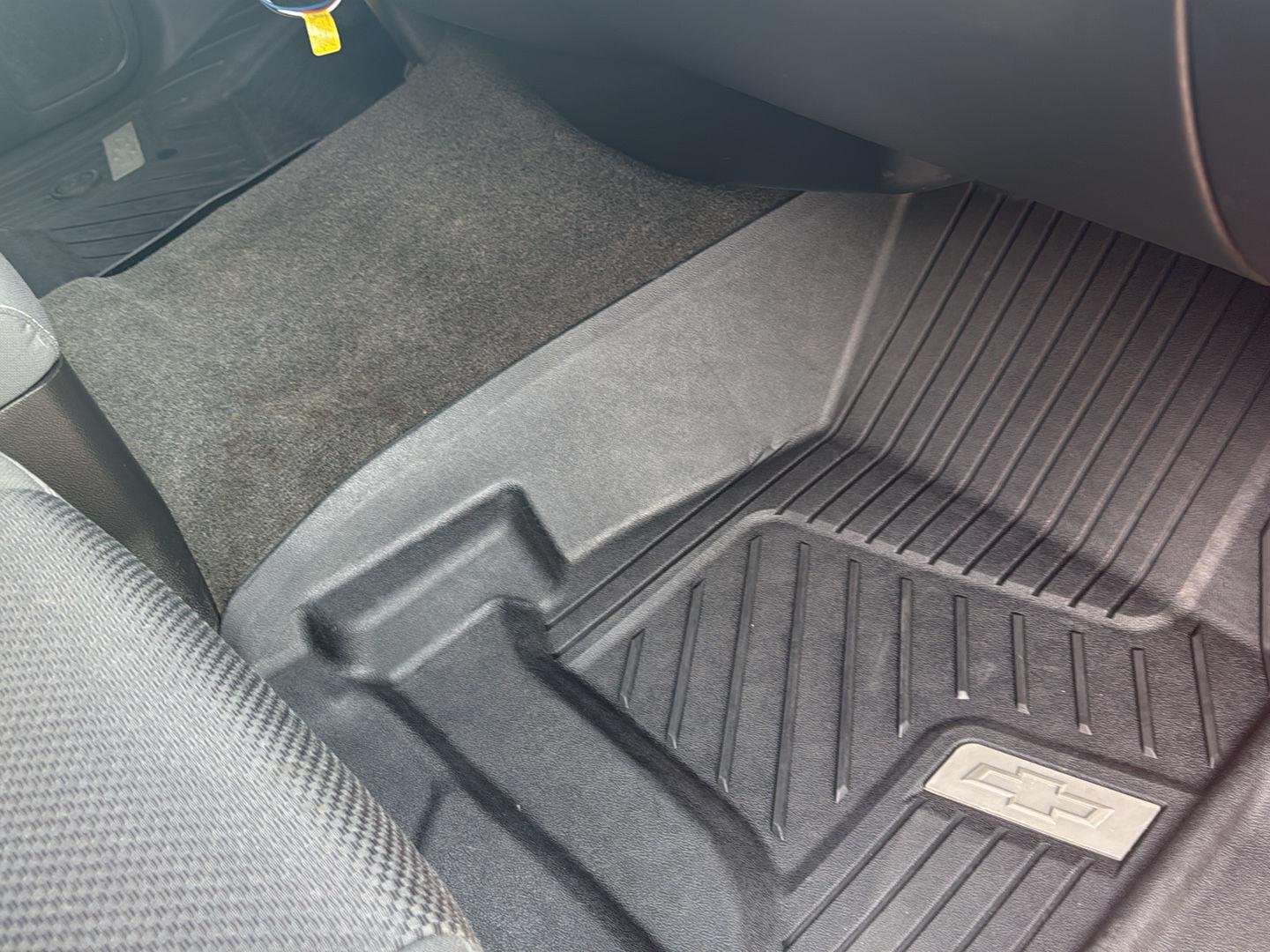Used 2018 Red Hot Chevrolet LT image 31