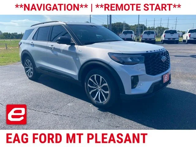 New 2026 Space White Metallic Ford ST-Line image 1
