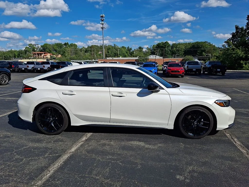 2026 Honda Civic Hatchback Sport - Photo 7