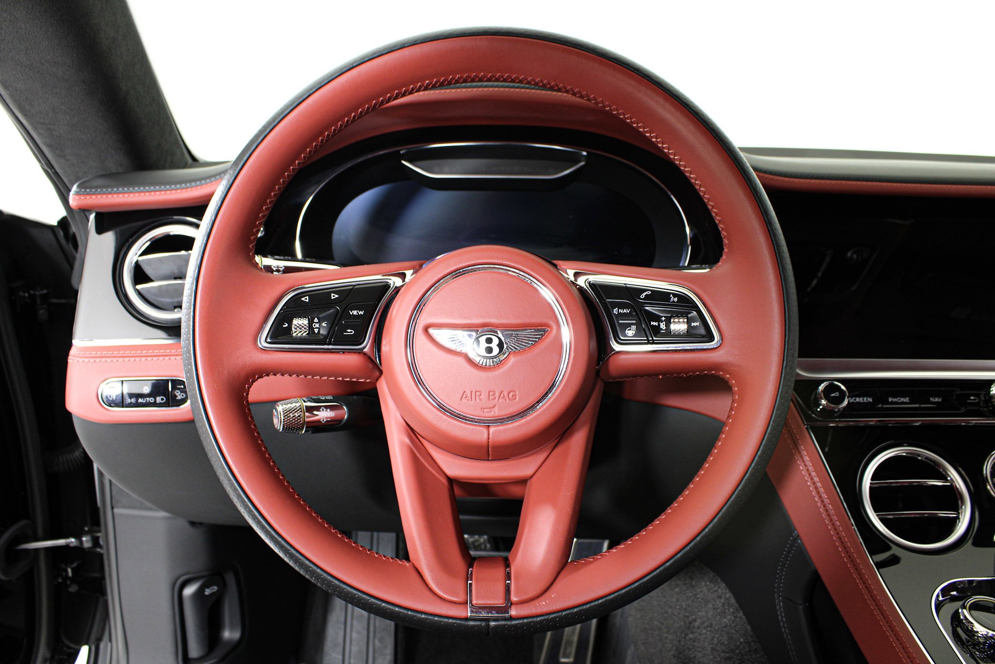 Used 2024 Black Bentley  image 40