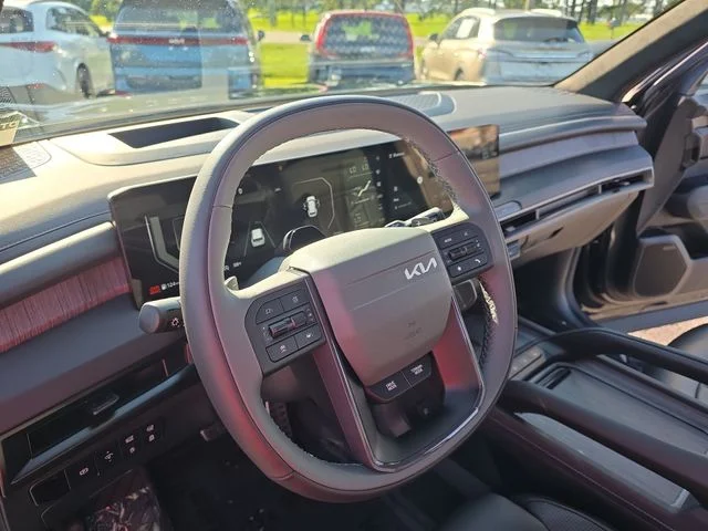 Used 2027 Black Kia X-Line SX-Prestige image 18