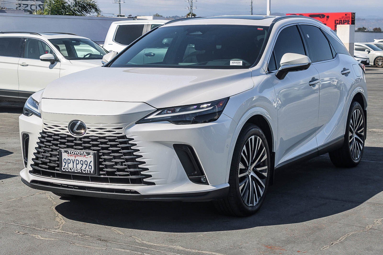 Used 2024 White Pearl Lexus RX 350h Premium Plus image 3
