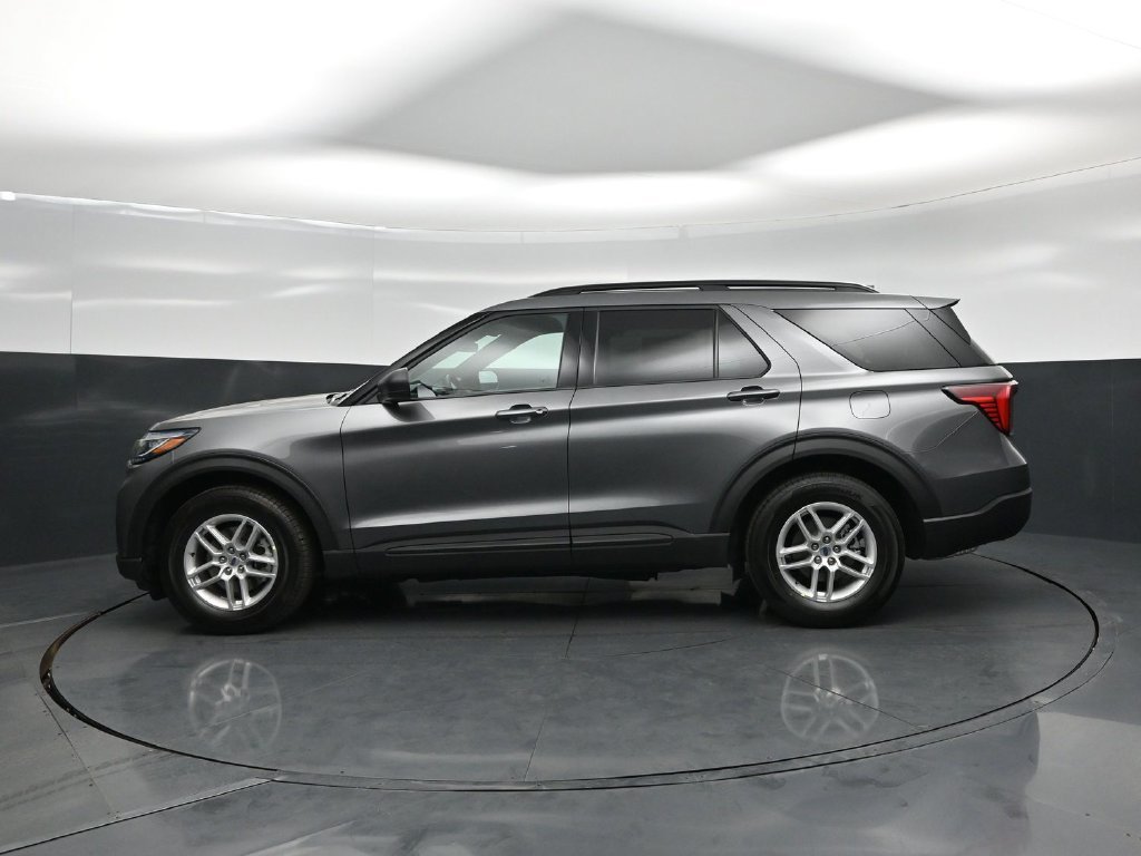 New 2027 Carbonized Gray Metallic Ford Active image 27