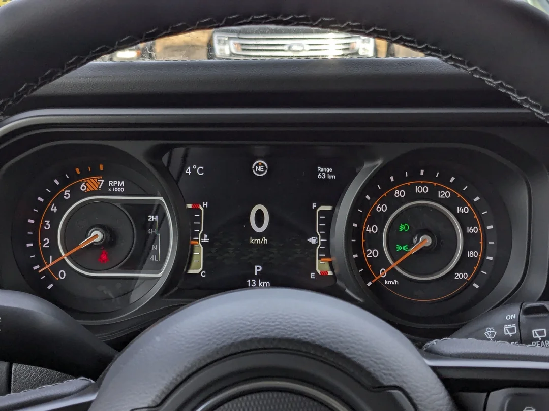 New 2026 Grey Jeep Rubicon - - 4x4 - Nappa Lthr - 3-Pc Hardtop - Safety Grp - 8- Spd Auto - Remote Start & More! image 18