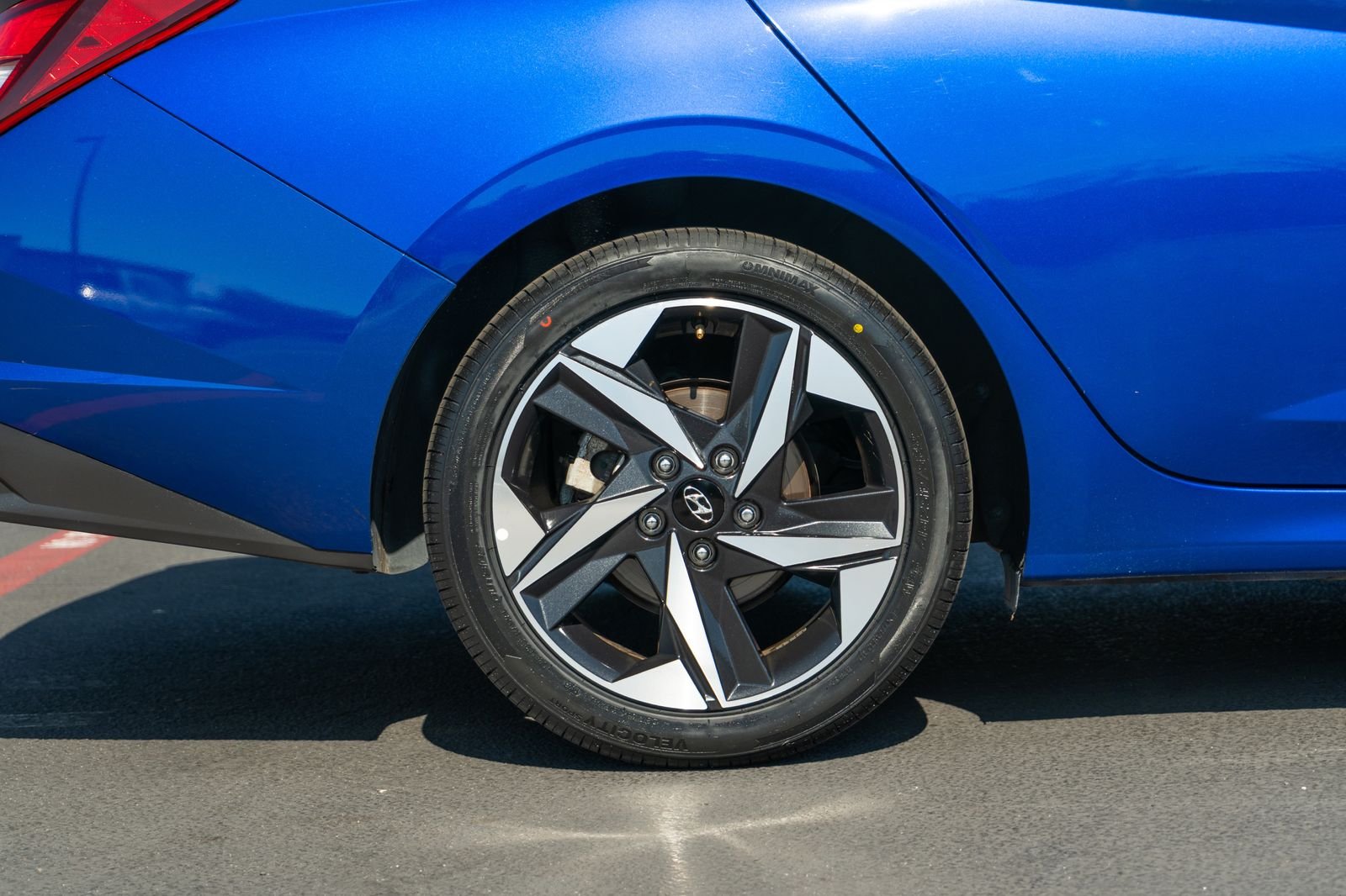Used 2023 Intense Blue Hyundai SEL image 13