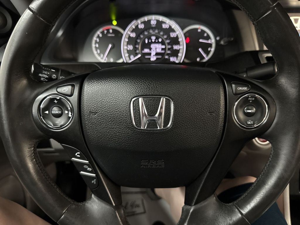 Used 2014 Obsidian Blue Pearl Honda EX-L image 22