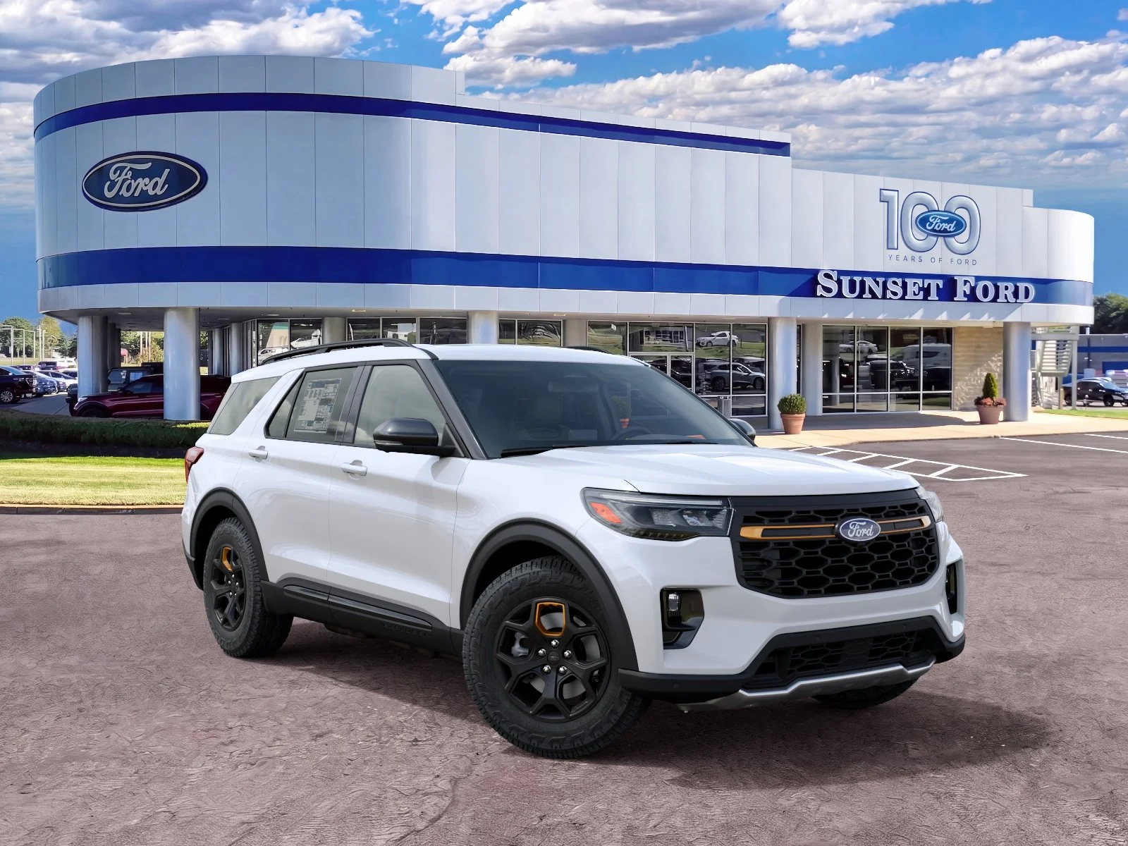 New 2027 Star White Metallic Tri-Coat Ford Tremor image 4