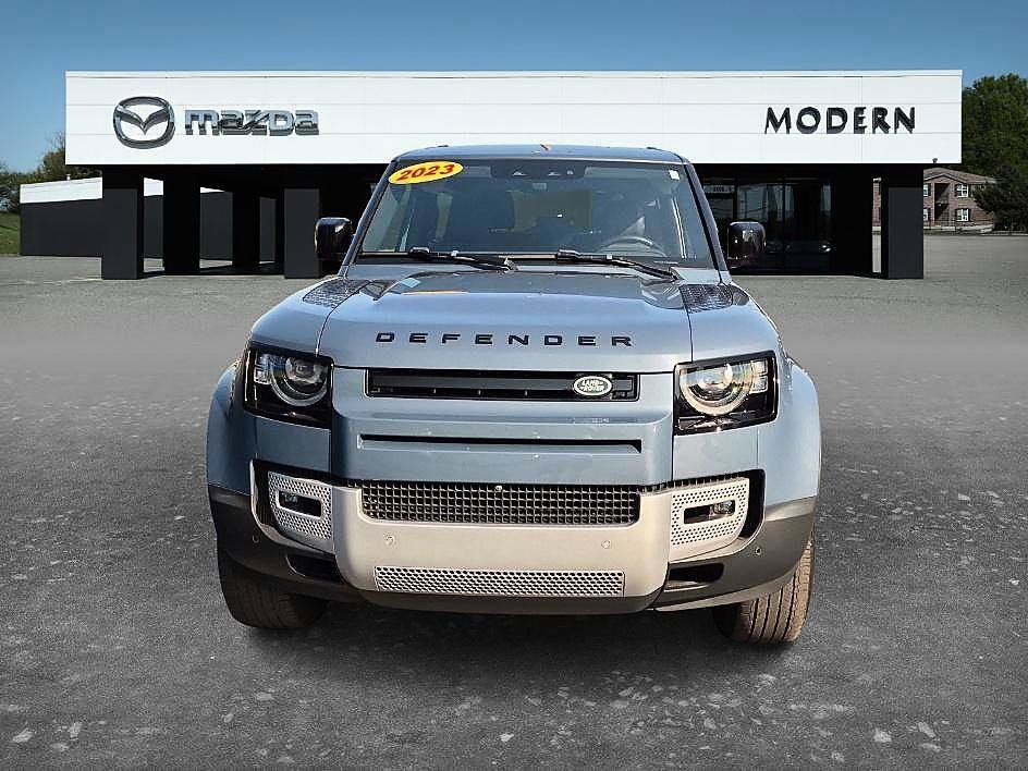 Used 2023 Tasman Blue Metallic Land Rover SE image 8