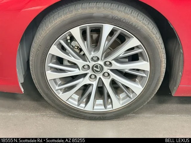 Used 2021 Red Lexus 300h image 10