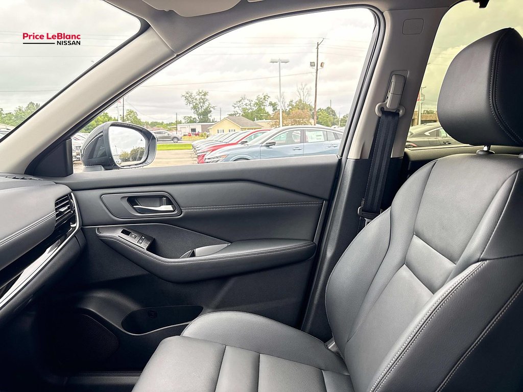 Certified Used 2025 BLUE Nissan SL image 16