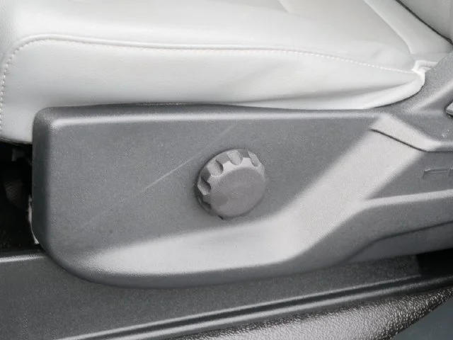 Used 2023 White Ford XL image 22
