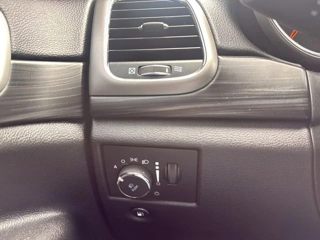 Certified Used 2020 Silver Jeep Altitude image 21