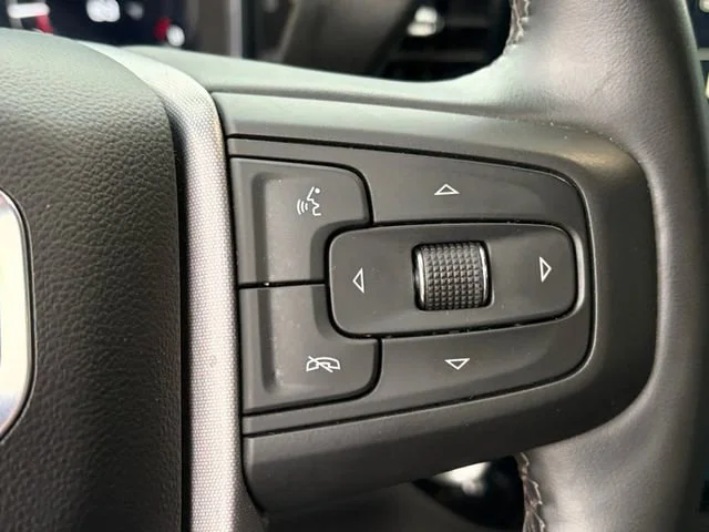 Used 2025 Summit White GMC SLT image 8
