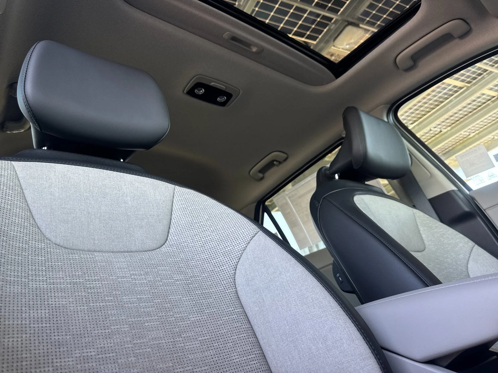 New 2026 White Kia Wave image 18