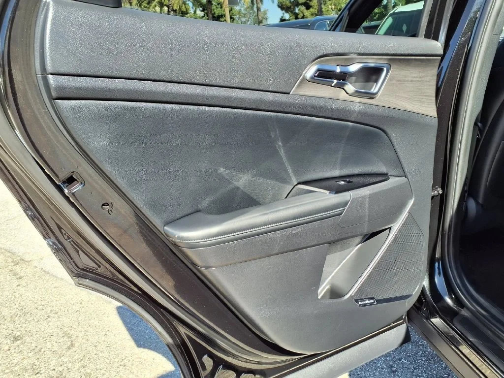 Certified Used 2025 Black Kia X-Line Prestige image 11