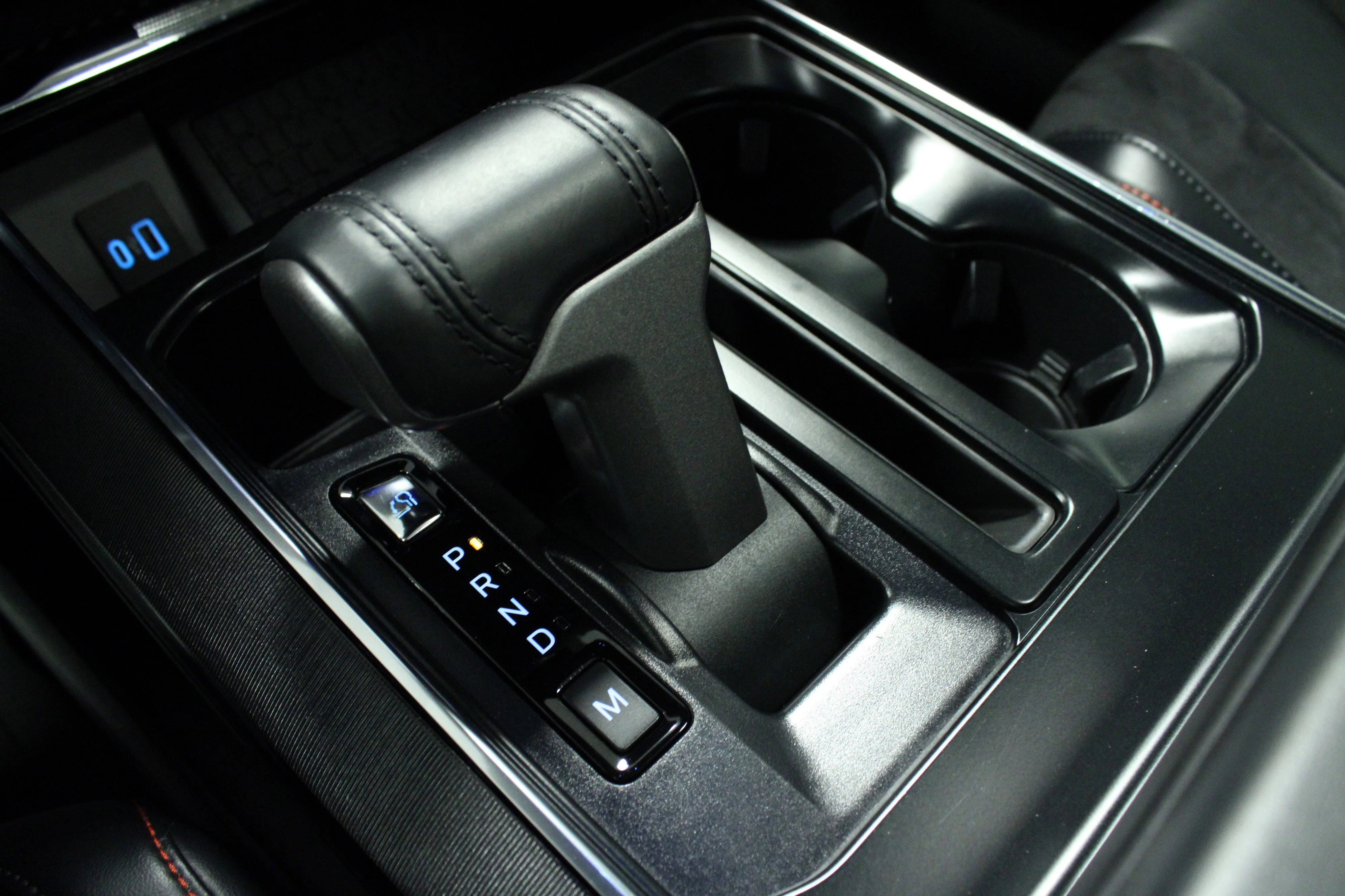 Used 2023 Avalanche Gray Ford Raptor image 24