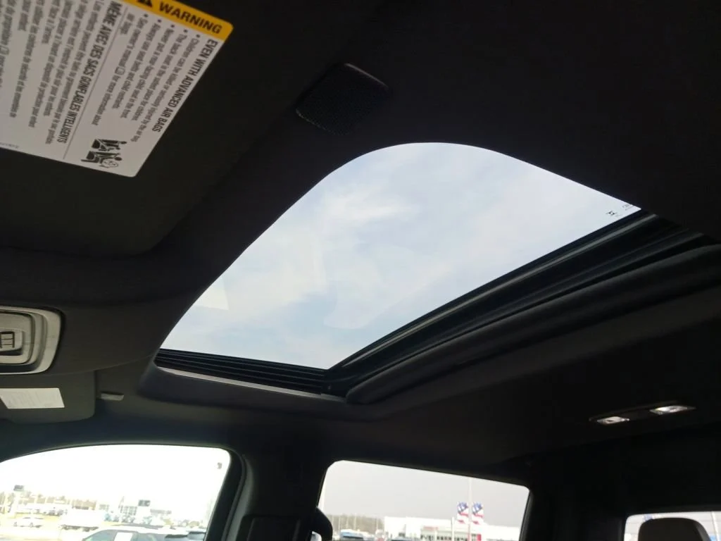 Used 2025 Summit White Chevrolet ZR2 image 23