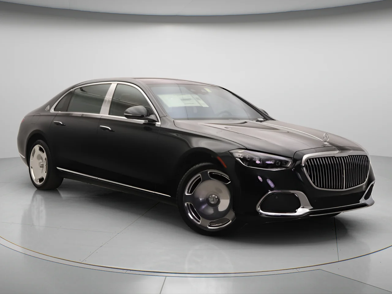 New 2026 Emerald Green Metallic Mercedes-Benz Maybach S 580 4MATIC® image 13