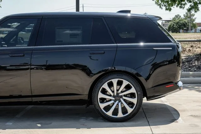 2026 Land Rover Range Rover SE - Photo 14