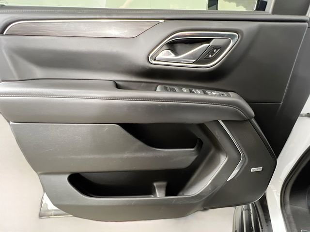 2022 Chevrolet Suburban LT - Photo 32