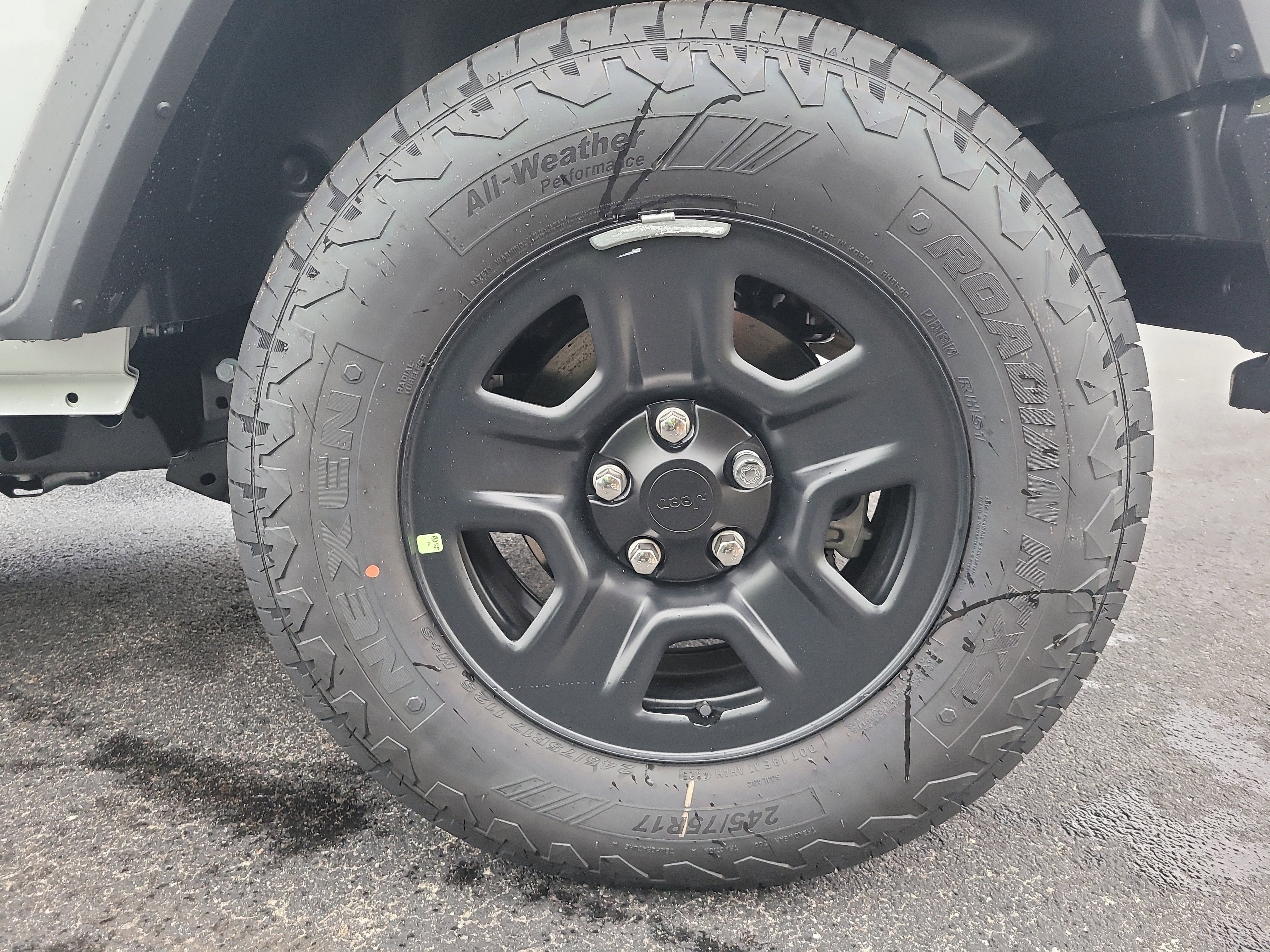 New 2026 Bright White Clear-Coat Exterior Paint Jeep Sport image 9