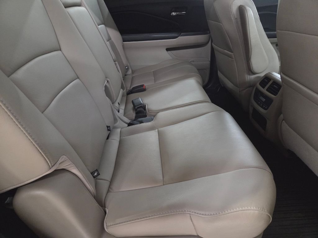 Used 2016  Honda EX-L image 19